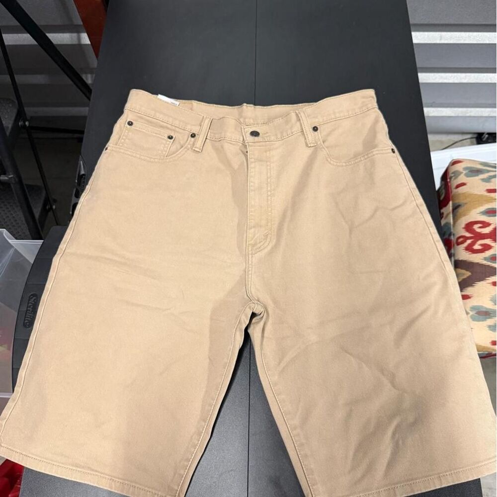 Levi-s Men's Tan and Khaki Shorts
